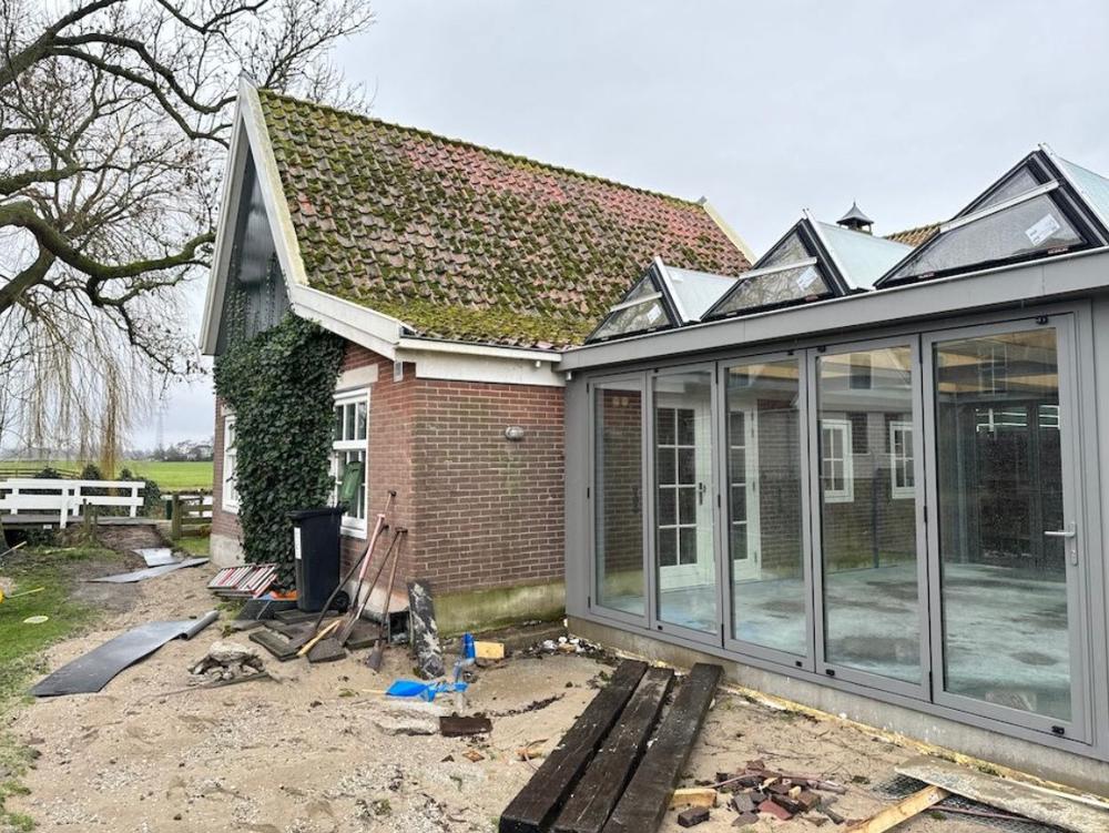 Foto s van het huisje. Pannen waren 100 jaar ongeveer. Toch aardig schoon gekregen. 5