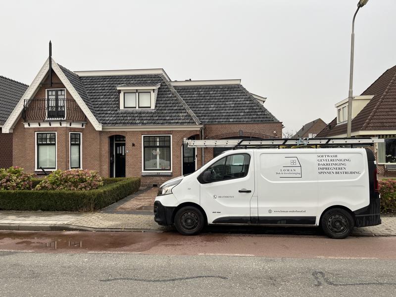 2 keer per jaar houtwerk laten reinigen 2
