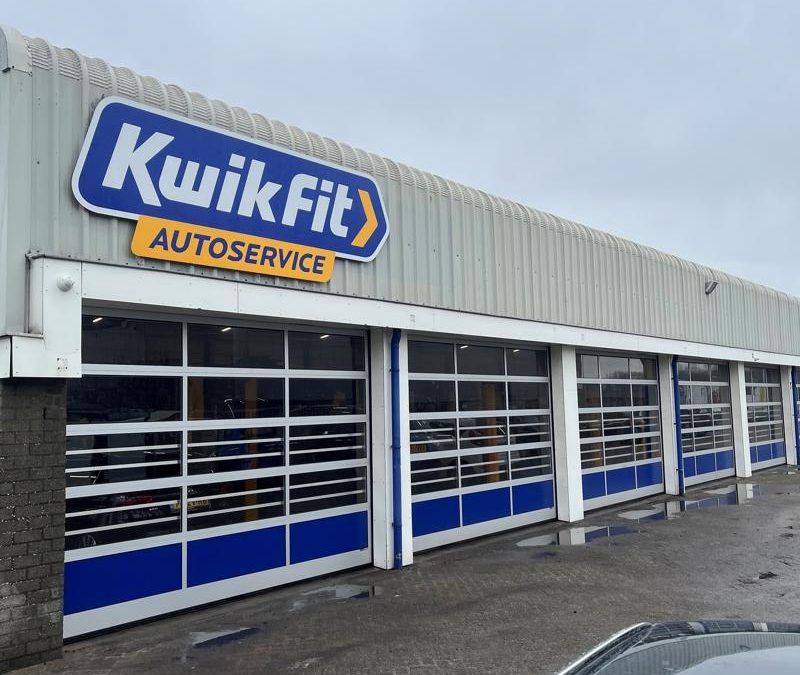 Totale buitenreiniging Kwikfit Hoorn