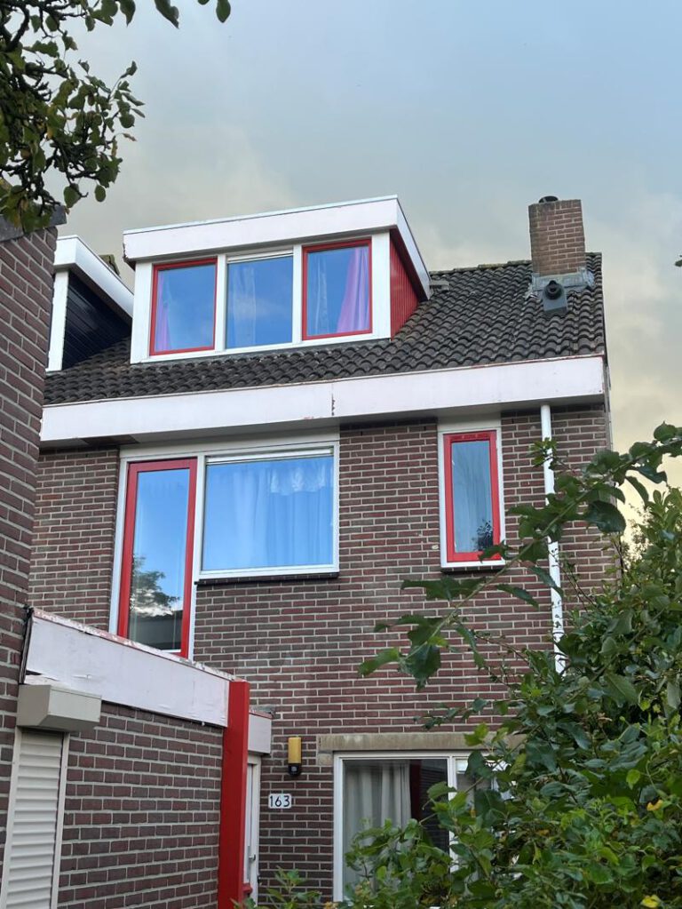 Dakkapel boeidelen reinigen gevelreiniging en dag later impregneren 5 768x1023 1