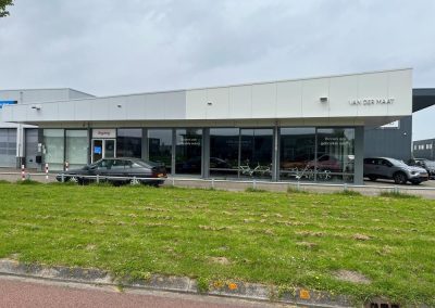 Hier het jaarlijks reinigen en spinnenbehandeling van de plaatstelijke citroen dealer uit Enkhuizen. 4