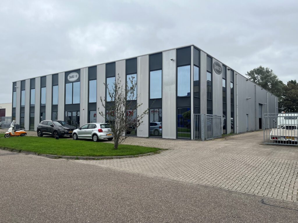 bedrijfspand gereinigd met softwash 3 1024x768 1