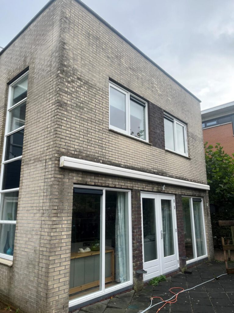 huis-gereinigd-met-softwash-2-768x1024