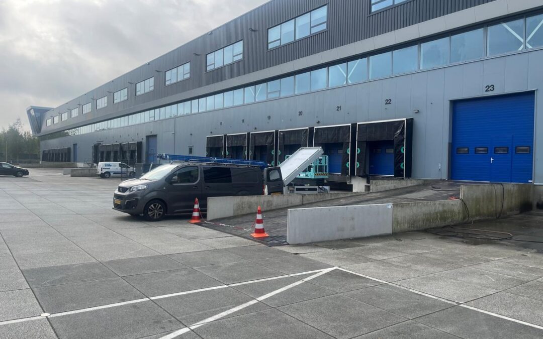Gevelreiniging distributiecentrum Oude Meer